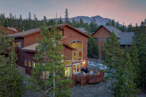 The Fox Den: Private Hot Tub & WOW Views of Ten Mile Range! Shuttle Access!
